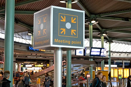 Meeting point in the arrivals hall